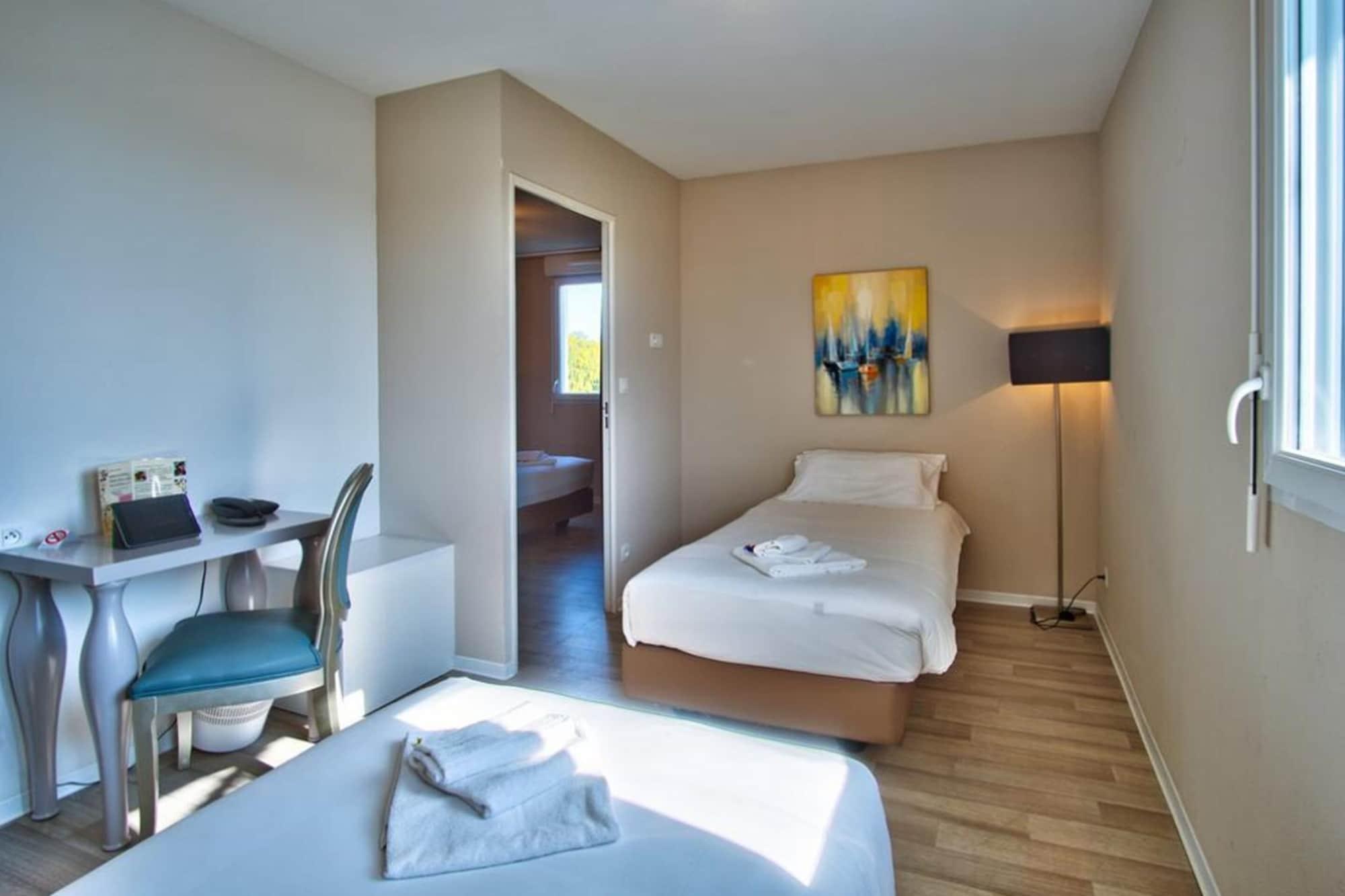 Adonis Bayonne Hotel 3*