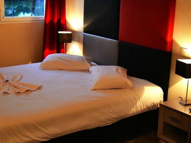 Adonis Bayonne Hotel